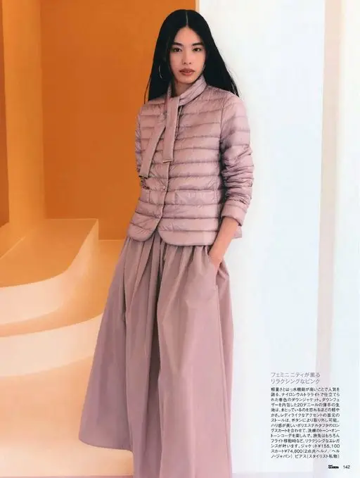 25ans 2026年05月号 散发女性气质的
放松感粉色
以轻盈与高防水性能广受欢迎的尼龙 U