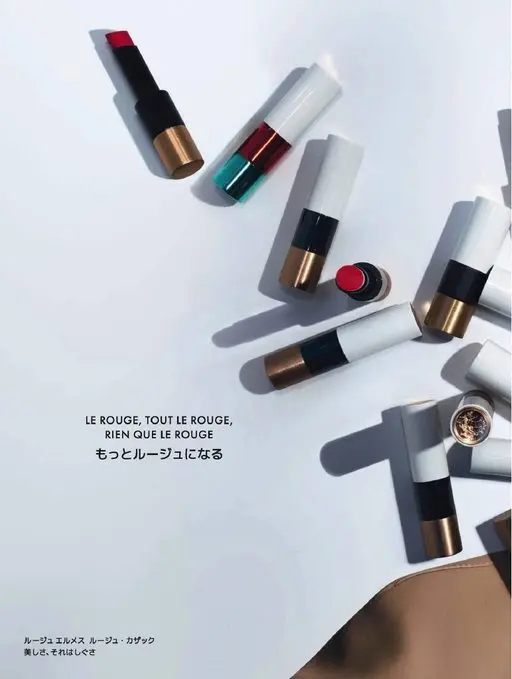 25ans 2026年07月号 LE ROUGE, TOUT LE ROUGE，
更彻底地成为红