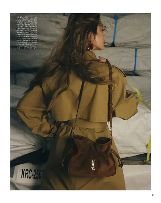 otona MUSE 2026年02月号 新登场的包款「Jamie Shoulder Pouch」，即使装
