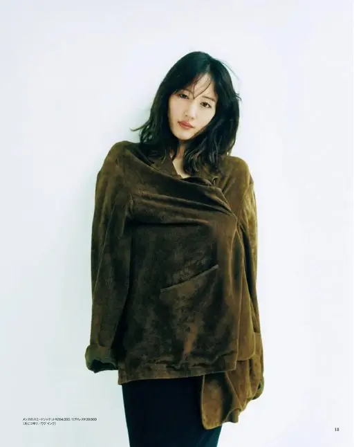 otona MUSE 2026年06月号 男士麂皮夹克 ¥264,000、罗纹连衣裙 ¥39,600
（均