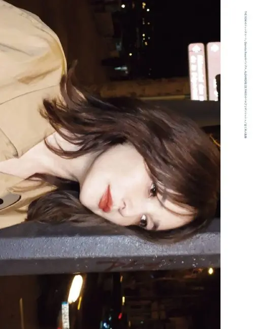 otona MUSE 2026年07月号 THEROW 的风衣、Gianvito Rossi 的竹节跟高跟