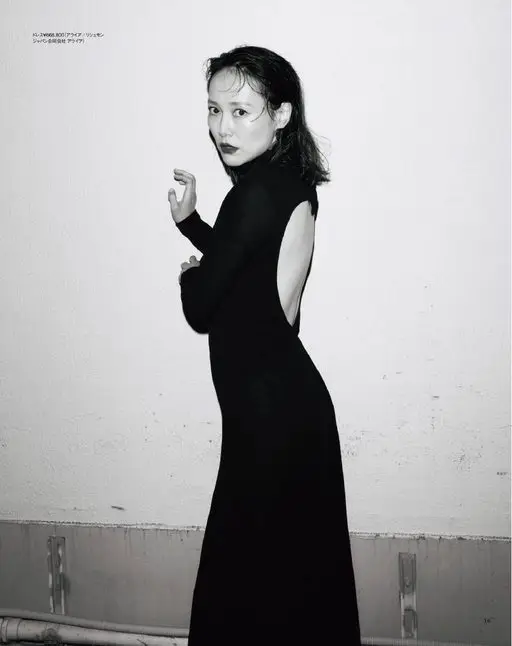 otona MUSE 2026年09月号 连衣裙 ¥668,800（Alaïa／Richemont Jap