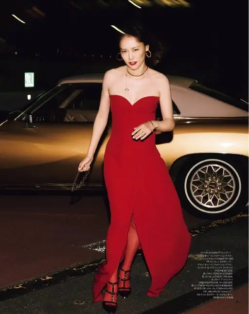 otona MUSE 2026年09月号 连衣裙 ¥1,815,000（Valentino／Valenti